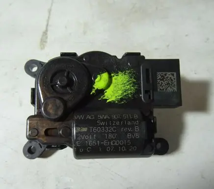 Seat Leon IV Air flap motor/actuator 5WA901511B