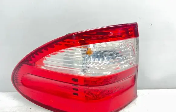 Mercedes-Benz E W211 Rear/tail lights A2118201564