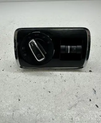 Skoda Superb B6 (3T) Light switch 3T0941431B