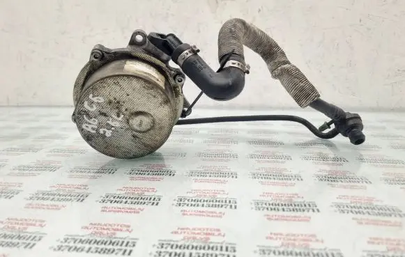 Audi A6 S6 C5 4B Vacuum pump 72260806C 07T141