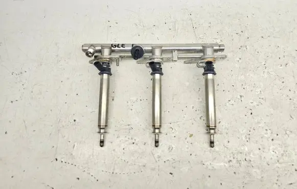 Mercedes-Benz GLE AMG (W166 - C292) Fuel injectors set A2760700400 A2760781245 0261545116