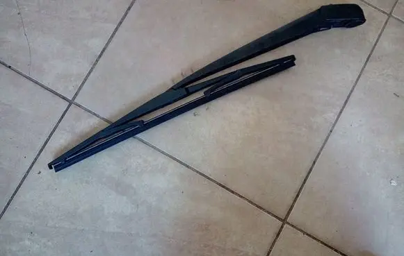 Mazda 3 II Rear wiper blade arm