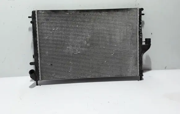 Dacia Duster Coolant radiator 8200735039