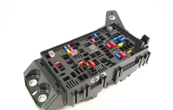 Jeep Grand Cherokee WL Fuse module 68347016AD