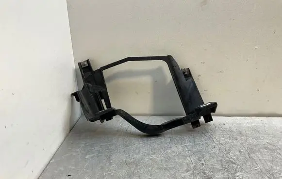BMW 5 E60 E61 Headlight/headlamp mounting bracket 15873700