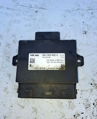 Volkswagen PASSAT B6 Voltage converter/converter module 8K0959663A
