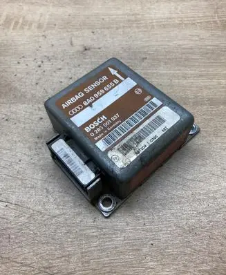 Audi A4 S4 B5 8D Airbag control unit/module 8A0959655B 0285001037