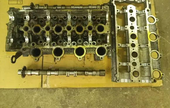 Citroen Jumpy Engine head 9641752610