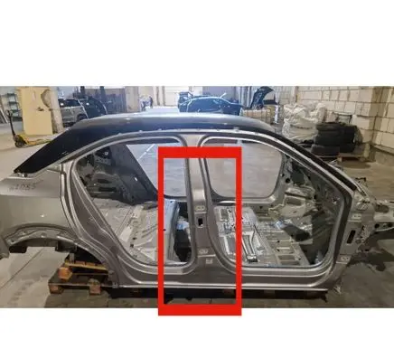 Opel Mokka B Pillar (middle) 