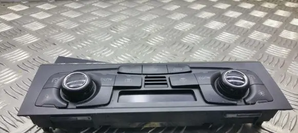 Audi A4 S4 B8 8K Climate control unit 8T2820043S