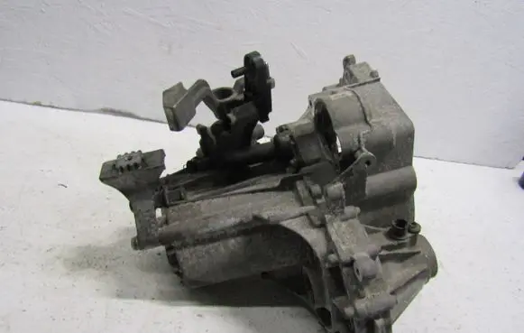 Volkswagen Up Manual 5 speed gearbox 0CF301103D