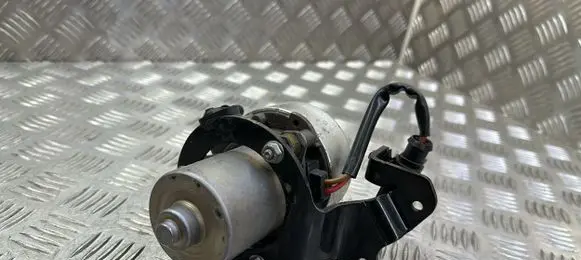 Volkswagen Golf VII Vacuum pump 5Q0612181