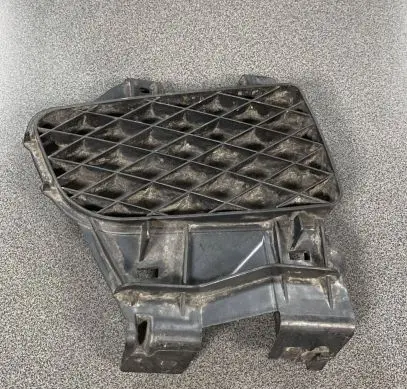 Mazda 323 F Front bumper lower grill MZ04079-031A