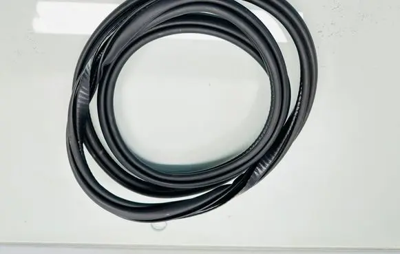 Volvo V90 Cross Country Rear door rubber seal (on body) 