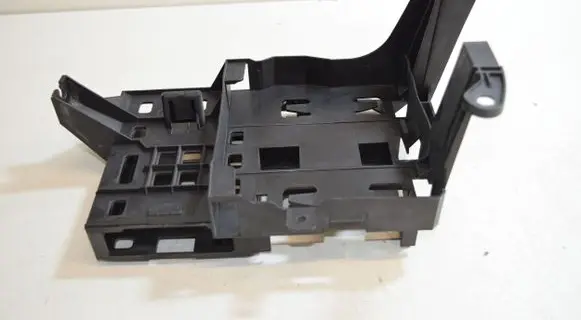 Audi A5 Sportback 8TA Sound amplifier holder/bracket 8T8907461