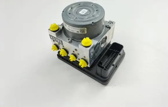 BMW 4 F32 F33 ABS Pump 6875813 10022006144