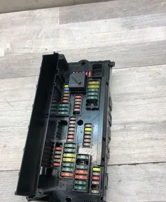 BMW 5 F10 F11 Fuse module 9210861 00549822 117033442