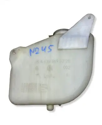 Mercedes-Benz Vito Viano W639 Windshield washer fluid reservoir/tank A6398690220