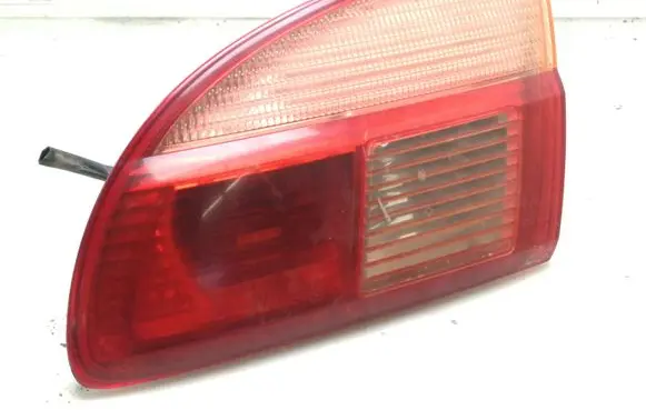 Toyota Avensis T220 Tailgate rear/tail lights 034NC0