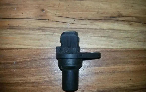 Ford Mondeo Mk III Camshaft position sensor 928F12K073A1D