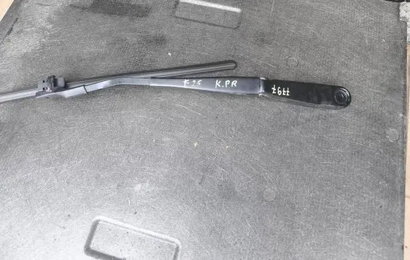BMW X3 F25 Front wiper blade arm 7213271