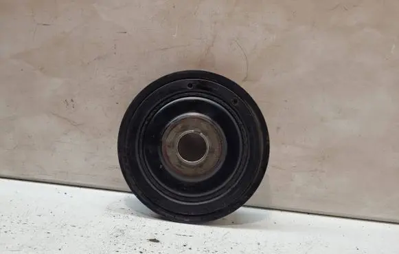 Peugeot 407 Crankshaft pulley