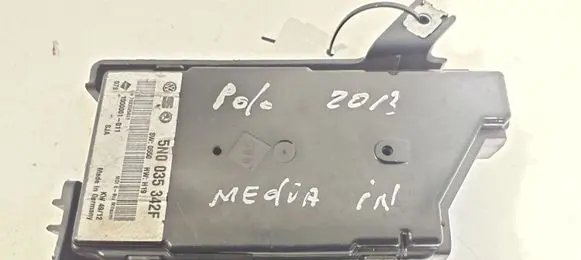 Volkswagen Jetta VI Head unit multimedia control 5N0035342F