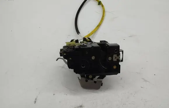 Audi A6 S6 C5 4B Rear door lock 4B0839015G