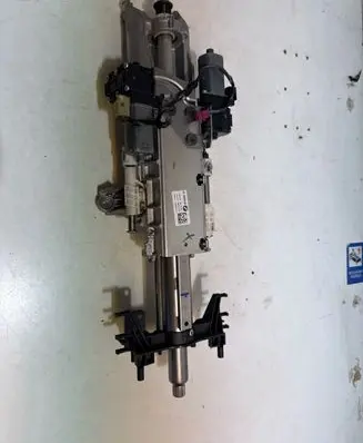 BMW 5 G30 G31 Steering wheel axle 7045955300