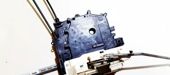 Mitsubishi Outlander Front door lock