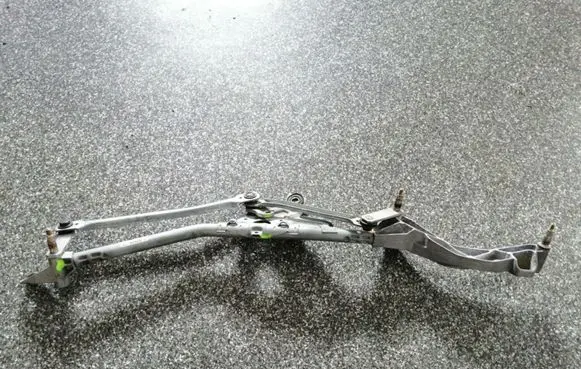 Mercedes-Benz E W211 Front wiper linkage 2118200142