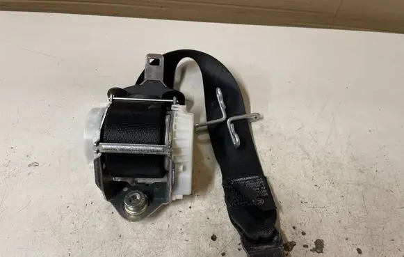 Jaguar XF X250 Front seatbelt 34086312 65695 040879