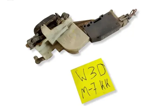 Opel Omega B2 Front door lock 605328