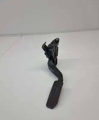 Land Rover Evoque II Accelerator throttle pedal FK729F836BC