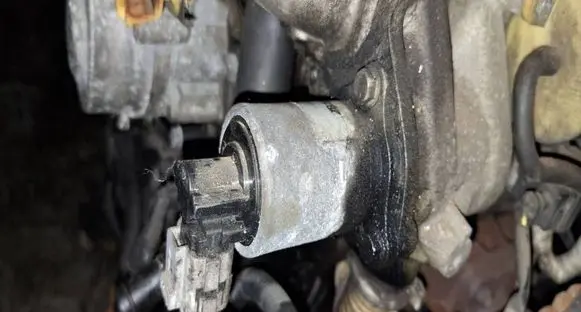 Nissan Primera EGR valve 