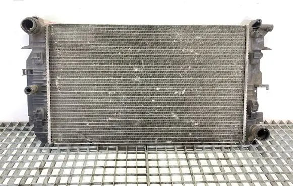 Volkswagen Crafter Coolant radiator 2E0121253A