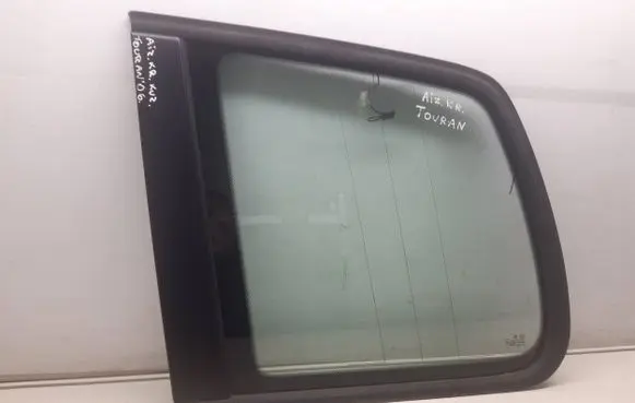 Volkswagen Touran I Rear side window