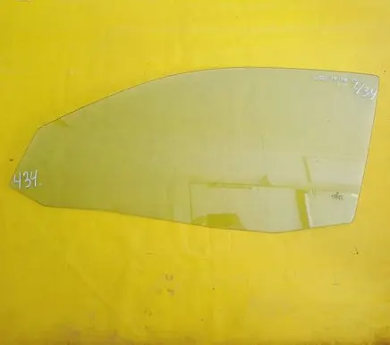 Volkswagen Golf IV Front door window/glass (coupe)