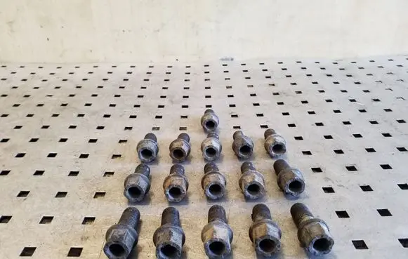 Nuts/bolts