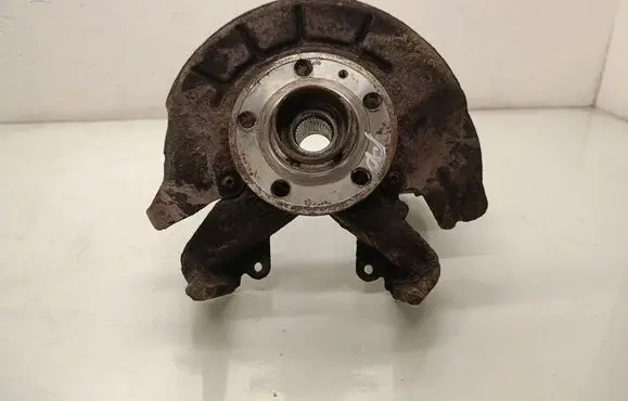 Volkswagen Polo V 6R Front wheel hub 