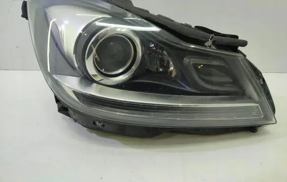 Mercedes-Benz C W204 Headlight/headlamp A2048204430