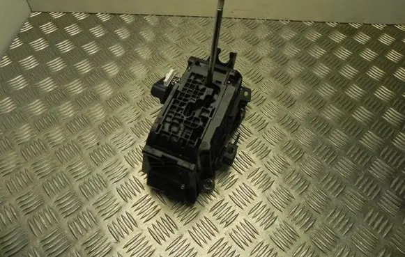 Toyota Corolla E160 E170 Gear shifter/selector 75G065LH T4562