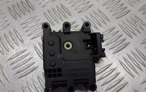Mazda 6 A/C air flow flap actuator/motor 