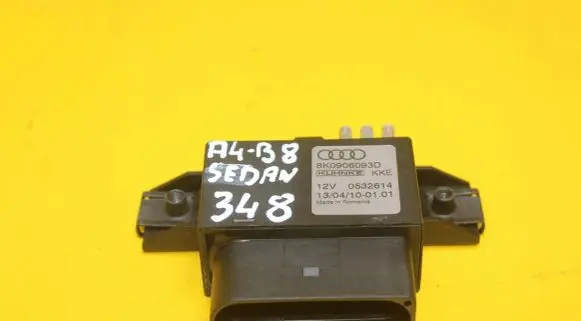 Audi A5 8T 8F Fuel level meter relay 8K0906093D