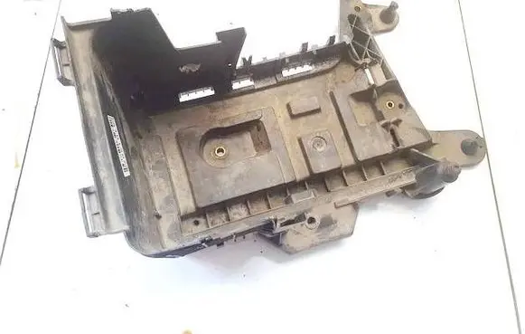 Skoda Superb B6 (3T) Battery box tray 1k0915333
