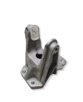 Nissan Leaf II (ZE1) Engine mounting bracket 