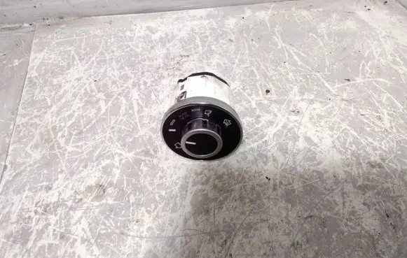 Volkswagen Touareg I Suspension ride height/mode switch 7L6927135D