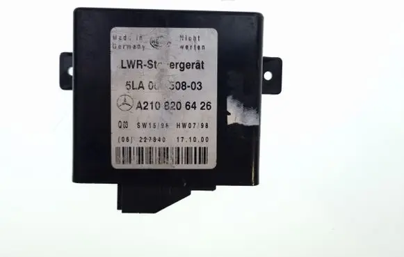 Mercedes-Benz E W211 Light module LCM A2108206426 5LA004508