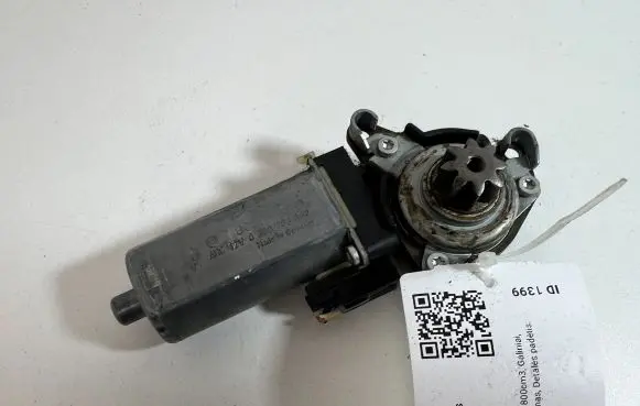 Mercedes-Benz C W204 Seat adjustment motor 0390203002