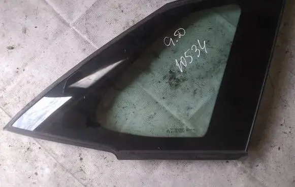 Citroen C4 I Picasso Rear side window as2